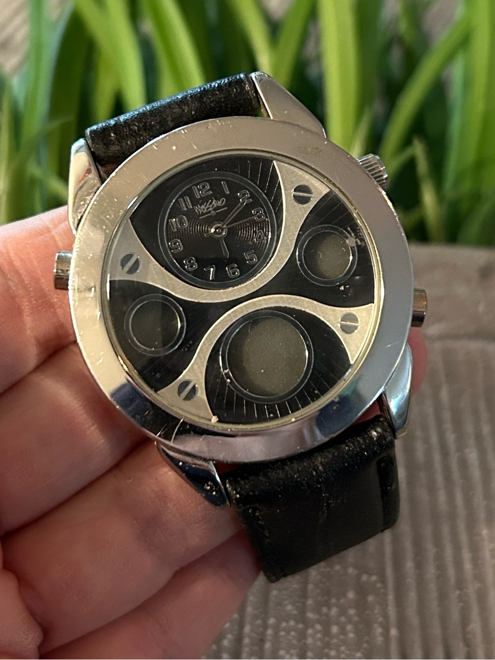 💎5/$25 Massimo analog watch silver bezel black face & new battery with flaws